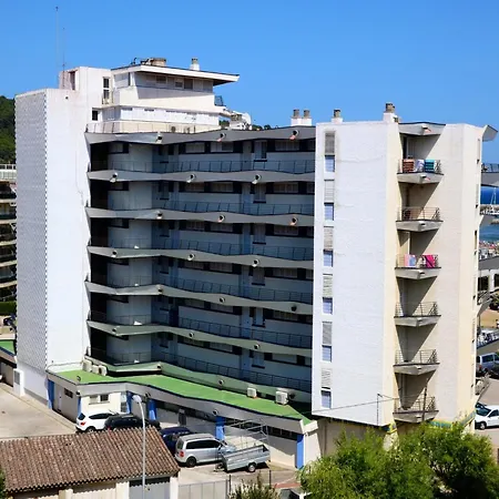 Catalonia 1-7 *